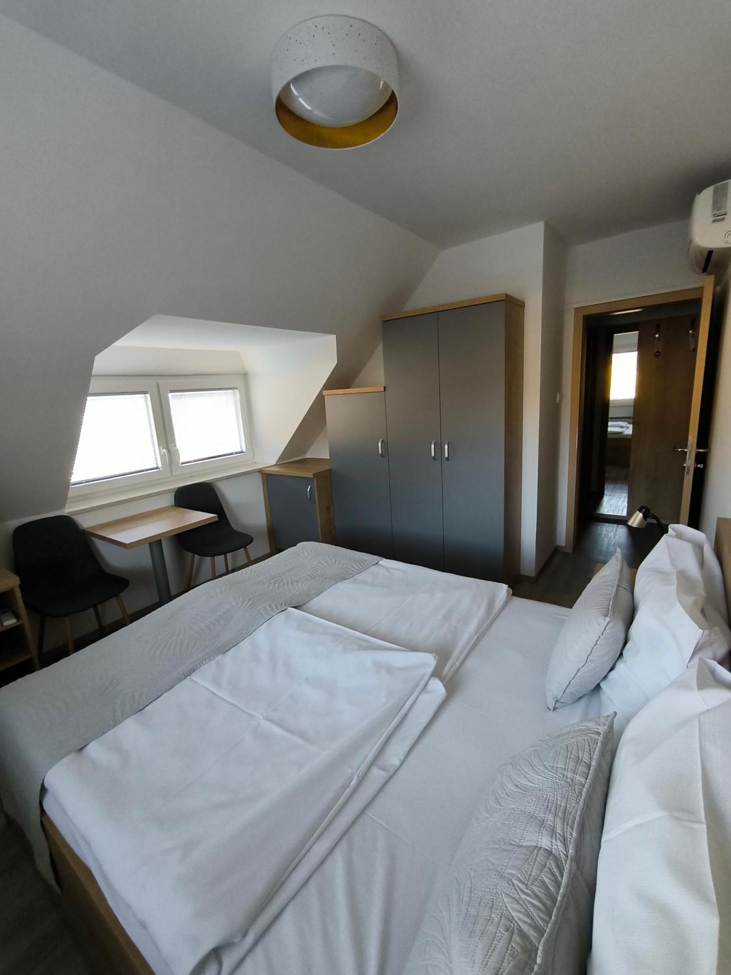 פודצ'טרטק Guesthouse Haler מראה חיצוני תמונה
